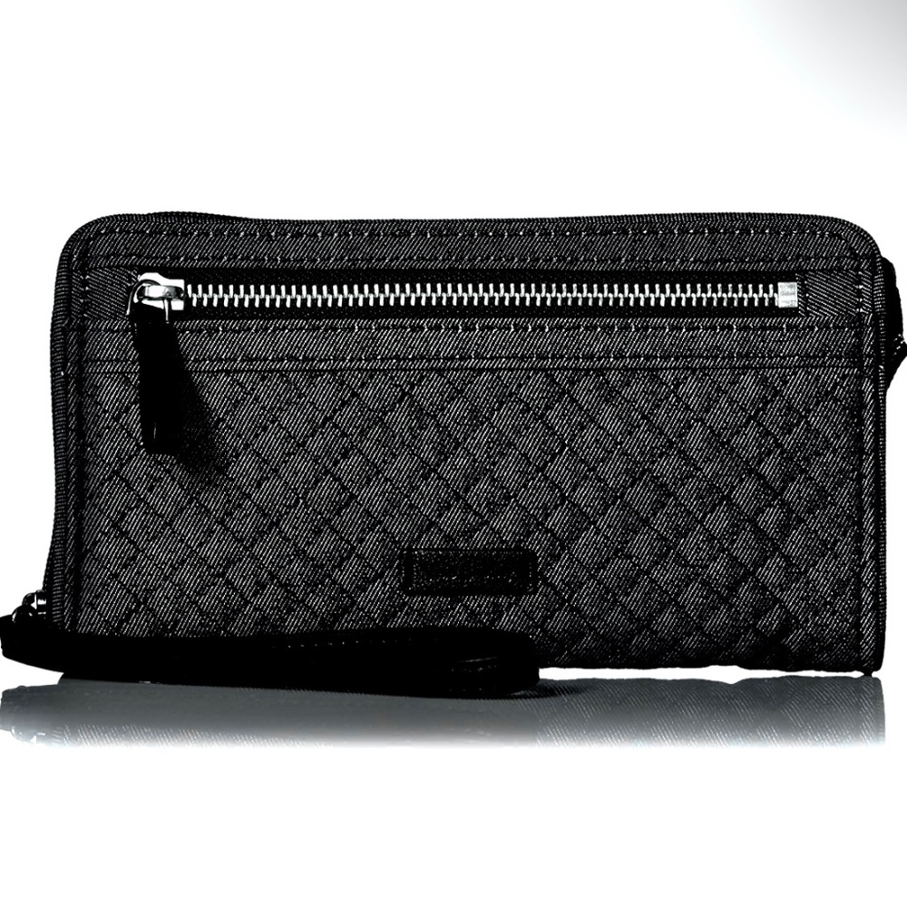Vera Bradley | Denim Navy Wristlet